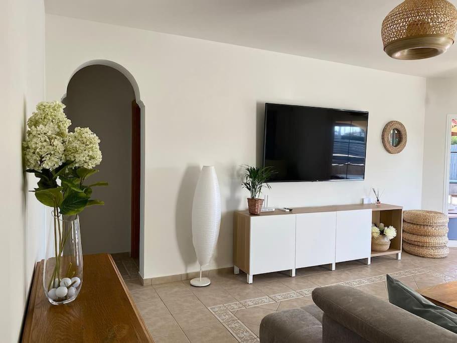 Comfortable Family House With Pool And Jacuzzi Costa De Antigua Esterno foto