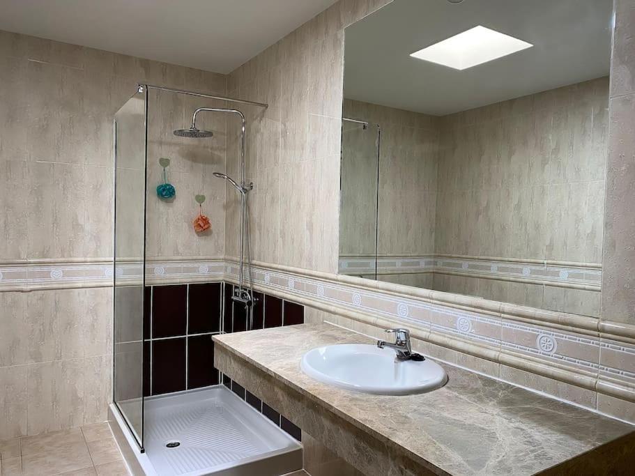 Comfortable Family House With Pool And Jacuzzi Costa De Antigua Esterno foto